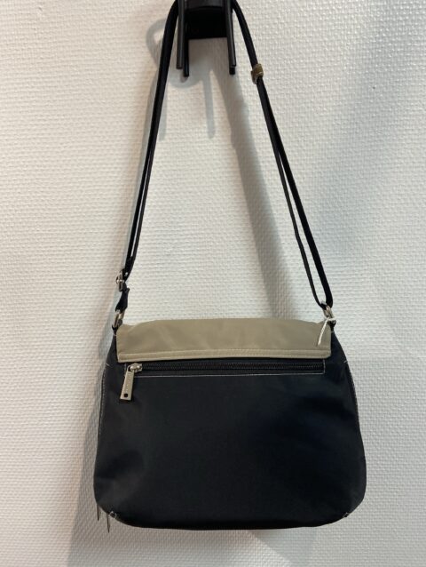 c312bebc 32fc 458b a7a0 048c4c7643d1 12480 00000d1d33b60c55 file