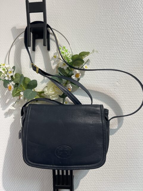 b836035d 0d64 43e5 b7f2 5c8984bde0eb 70212 000009bbd0eccaa3 file